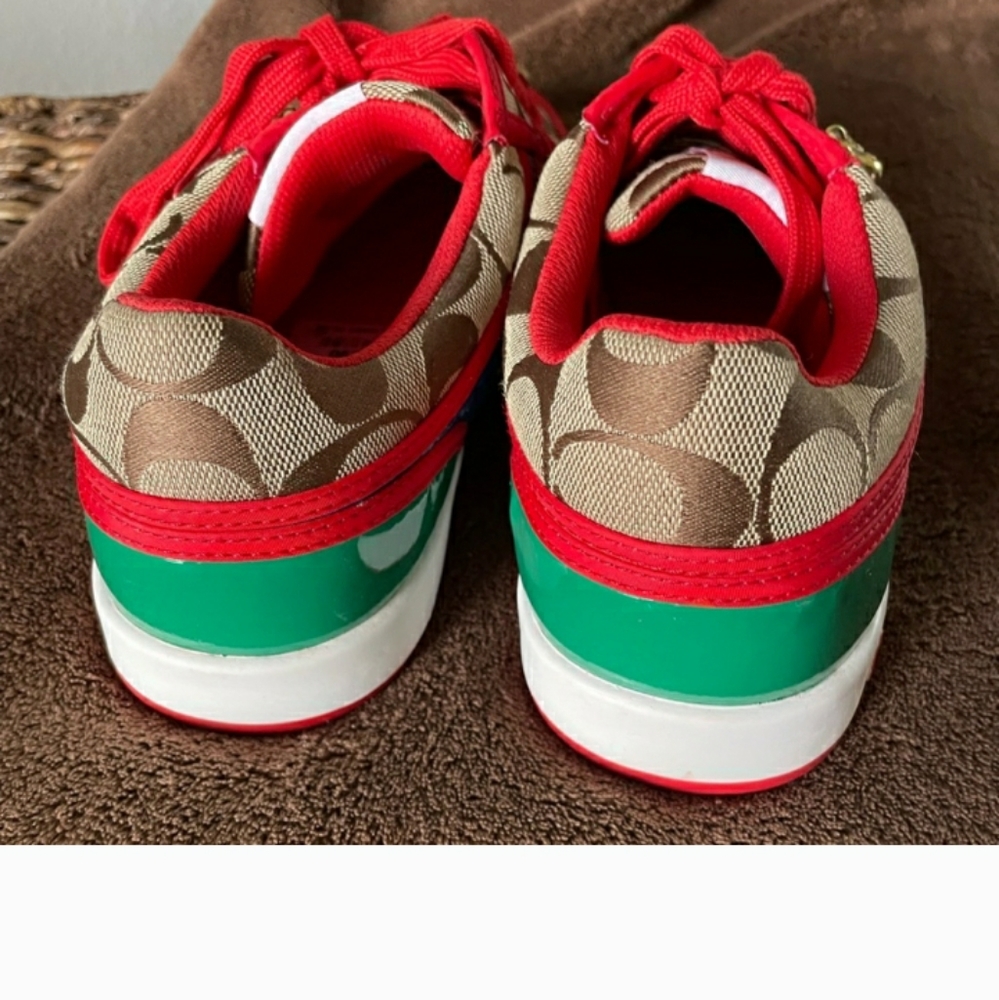 Women Coach Tennis size 7.5